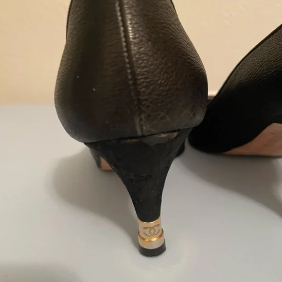 CHANEL Black Heels - Picture 4 of 10